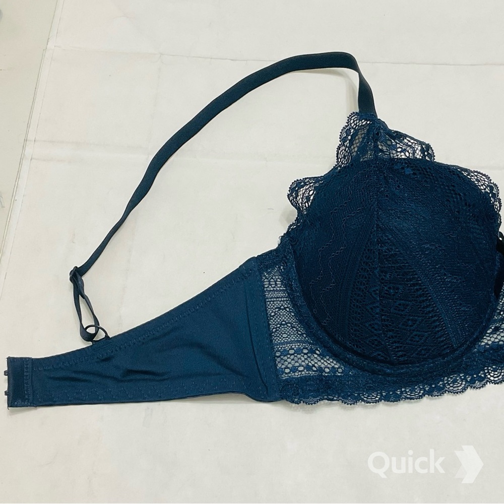 34D - NWT 4 pc Lace Contour Bras - Picture 5 of 9